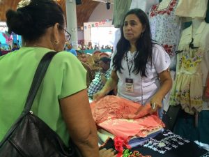 En el marco de la Día de la Madre, que en México se celebra cada 10 de Mayo, narró que la tradición del bordado viene desde su bisabuela, su abuela y su madre,