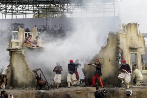 60505125. Puebla, 5 May. 2016 (Notimex-Carlos Pacheco).- Desfile conmemorativo al 154 Aniversario de la Batalla de Puebla donde participaron diversos contingentes con elementos del Ejército Mexicano y estudiantes de educación media superior y carros alegóricos. NOTIMEX/FOTO/CARLOS PACHECO/CPP/HUM/