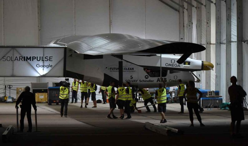 SolarImpulse2 despega de Phoenix rumbo a Oklahoma