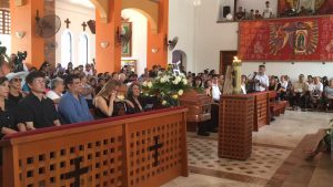 60618119. Puerto Vallarta, Jal., 18 Jun 2016 (Notimex-Lucía Lizárraga).- En entrevista, Gerardo, hijo del actor Rubén Aguirre, quien falleció este viernes a los 82 años de edad, comentó que están muy agradecidos con las muestras de cariño que los vallartenses han profesado a su padre, al acudir al velatorio, misa y a todos los actos del cortejo fúnebre. NOTIMEX/FOTO/LUCÍA LIZARRAGA/COR/ACE/