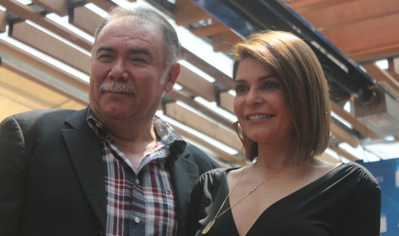 Itatí Cantoral y Jesús Ochoa, dos perfectos “idiotas” en duelo a muerte