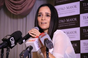 60621002. Bogotá,  21 Jun. 2016 (Notimex-Edelmiro Franco).- La artista  mexicana Julieta Venegas, se encuentra en Bogotá para presentar desde hoy y hasta el jueves 23 de junio, su show musical con el último trabajo discográfico, “Algo sucede”, en el Teatro Mayor “Julio Mario Santo Domingo”, en el norte de la capital colombiana. NOTIMEX/FOTO/EDELMIRO FRANCO/COR/ACE/