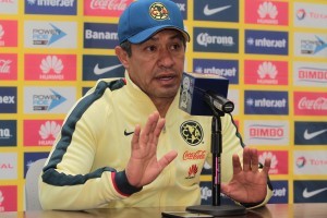 Ambriz ocupa el sitio 83 de esta clasificación, tras ascender varios lugares por el título de la Liga de Campeones de la Confederación de Norteamérica, Centroamérica y el Caribe de Fútbol Asociación (Concacaf) que logró con el América 