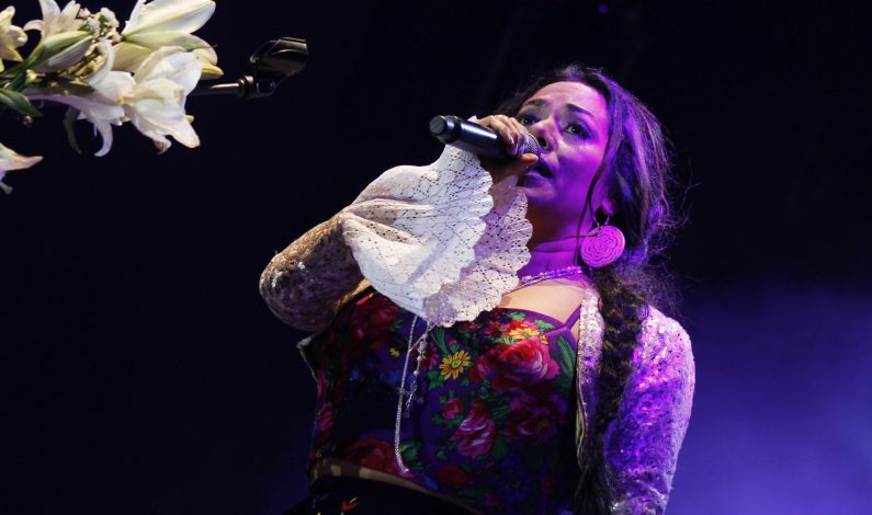 Lila Downs y Discovery Channel filman programa ‘Naufragantes’