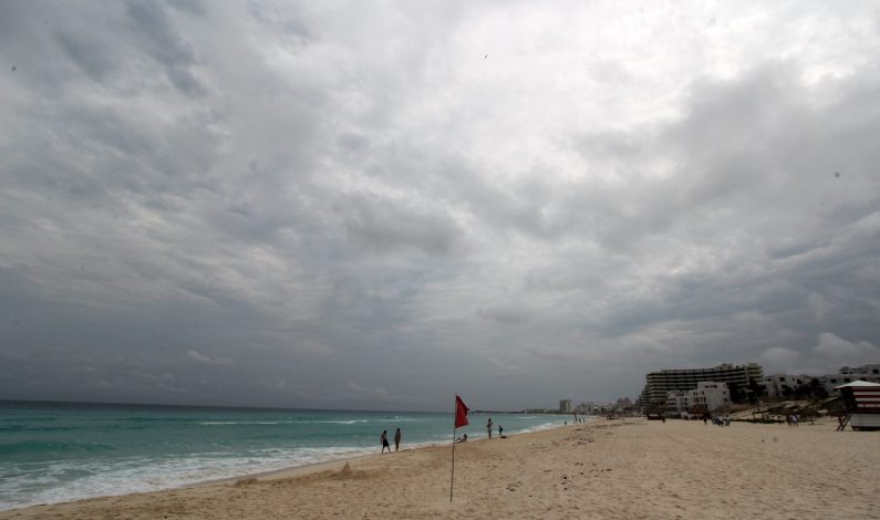 Tormenta Estelle continúa intensificándose en el Océano Pacífico