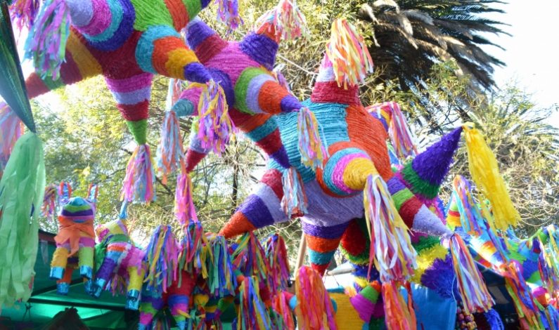 Las piñatas, la lucha del bien contra el mal